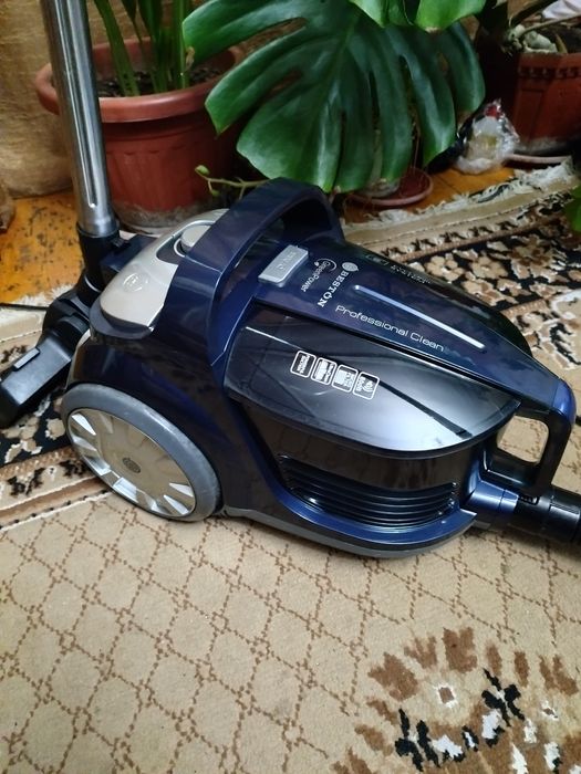 Пылесос Бестон кантейнер