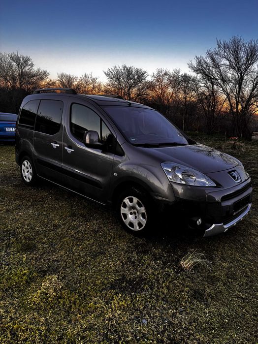 Продавам Peugeot Partner Tepee