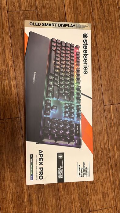 Tastatura steelseries apex pro