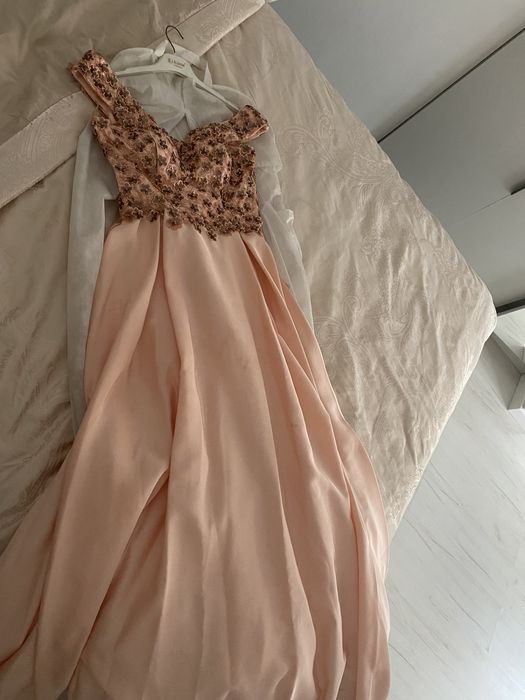 Вечернее Платье / на узату срочно