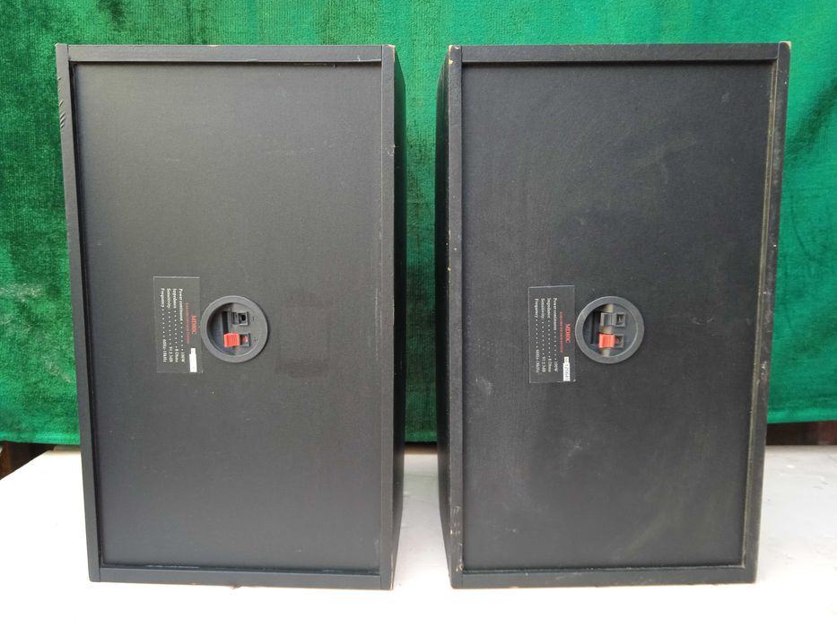 Колонки для караоке кабинок