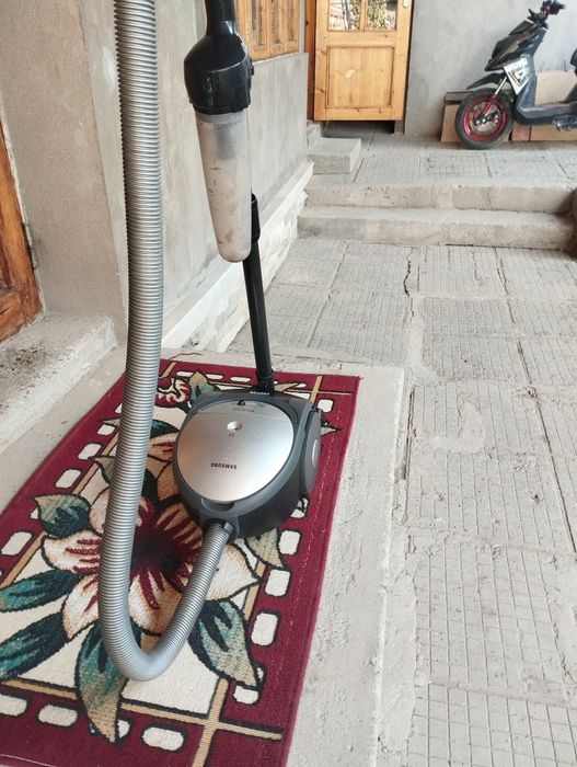 Пелесос Самсунг 1600w