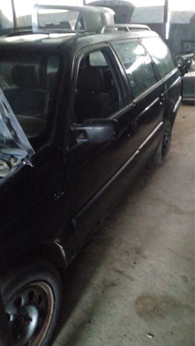 Продам Пассат б3 универсал на запчасти