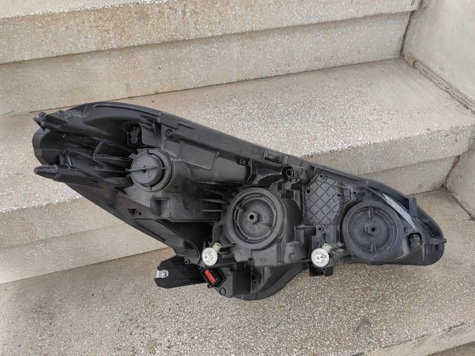 Фар Opel Corsa E LED DRL ляв / Фар Опел Корса Е Оригинален