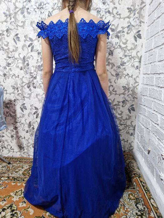 Продам бальные платья в отличном состоянии.