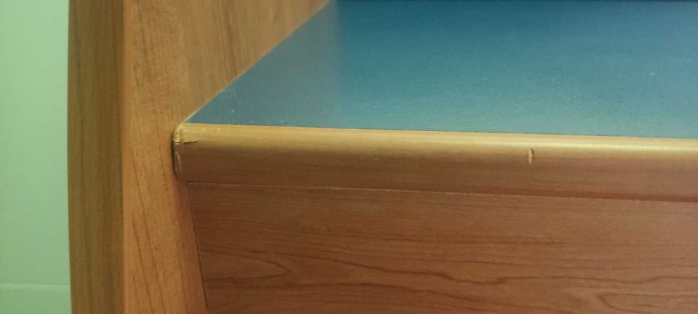 Бюро, шкаф за компютър, шкаф за монитор / телевизор