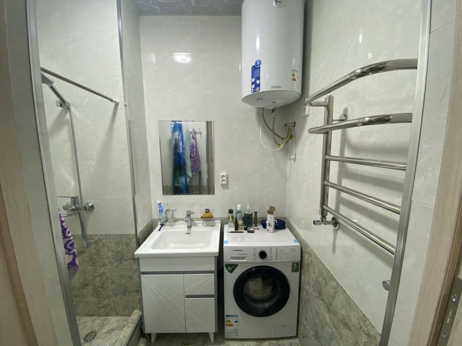 Квартира с новым ремонтом в новостройке