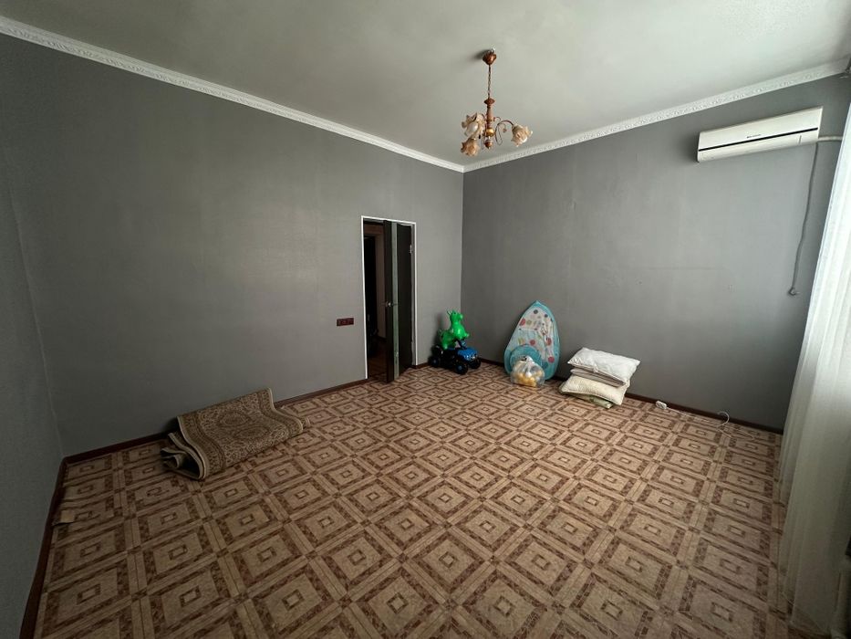 Продам 4х комн квартиру