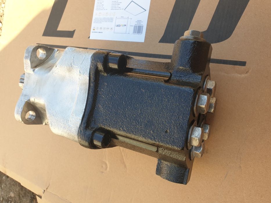 Pompa basculare raba saviem tip mayler