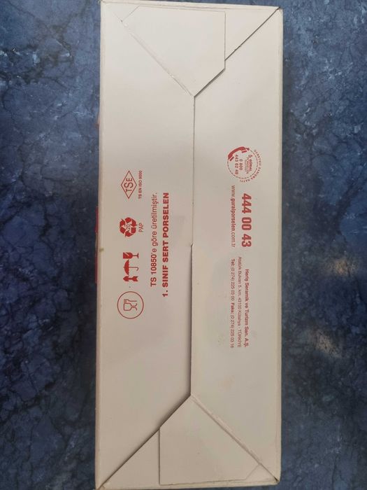 Vand set 6 cesti/farfurii cafea nou, portelan fin, fabricate in Turcia