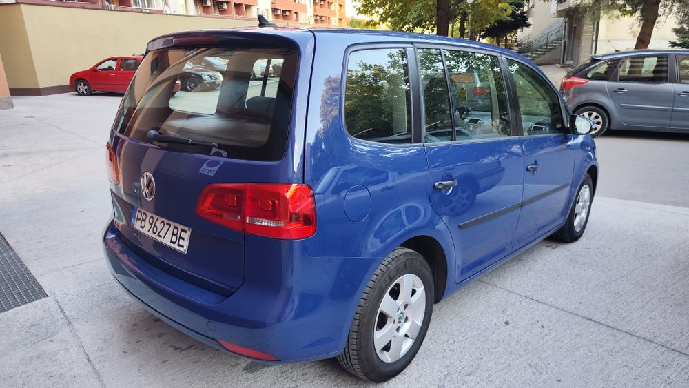Volkswagen Touran 1,6tdi АВТОМАТИК Webasto ГЕРМАНИЯ top