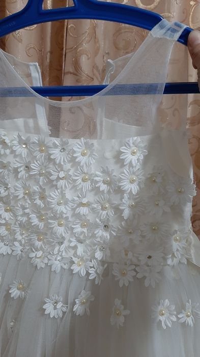 Продам платье детское в хорошем состоянии