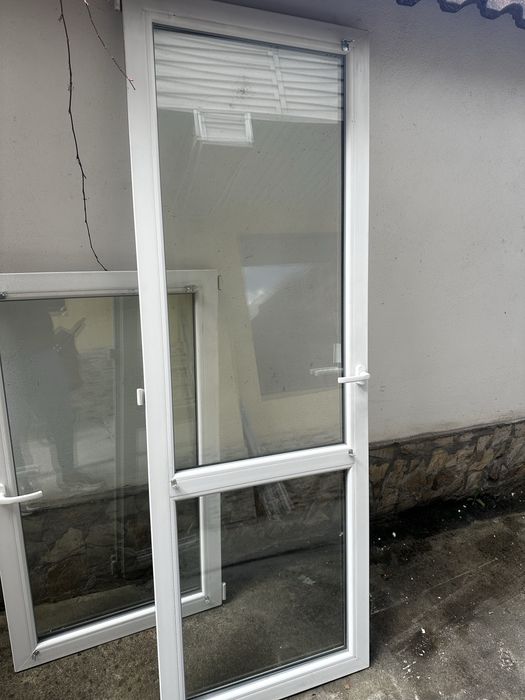 Двукамерна дограма