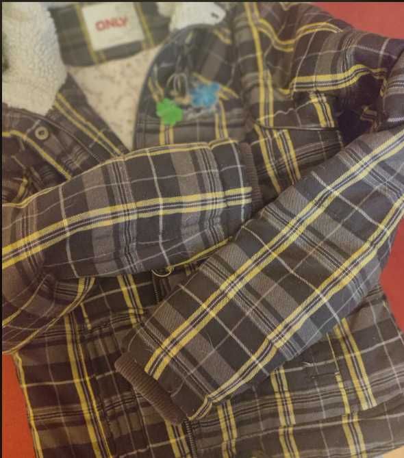 Късо зимно яке ONLY