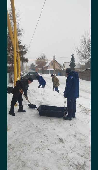 Чистим снег вручную 24/7