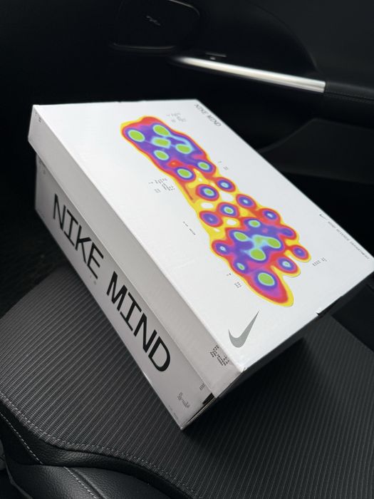 Nike Mind 001.