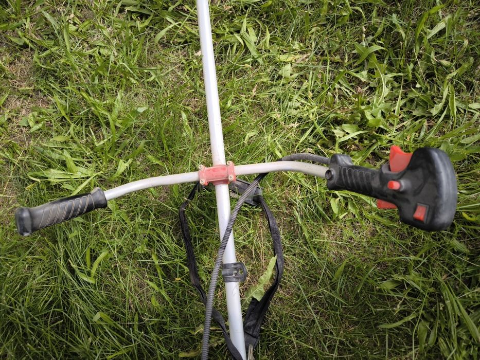 Продам бензиновый триммер или газонокосилка