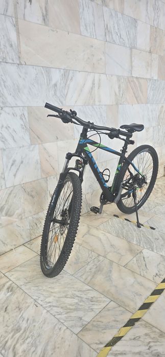 Bicicletă Mountain Bike