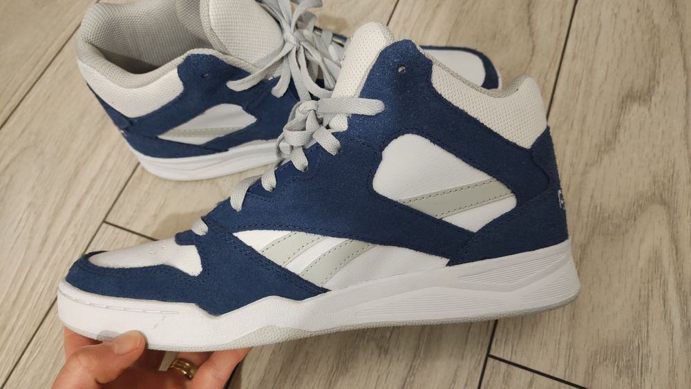 Adidași noi reebok