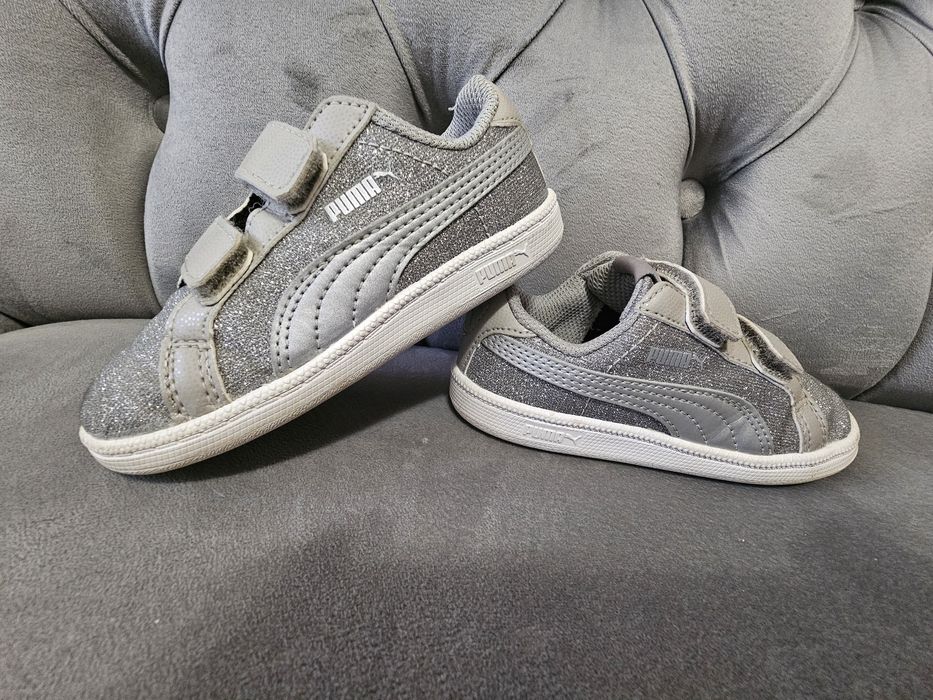 Adidasi spoert PUMA pentru copii fete marime nr. 24