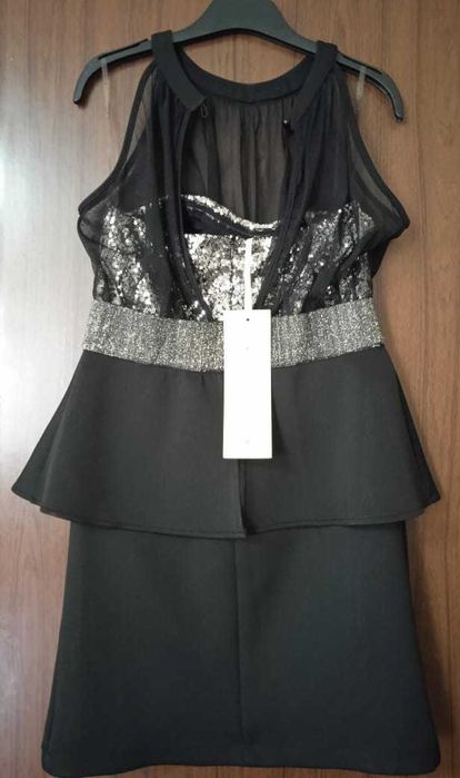 Платье черное с пайетками новое