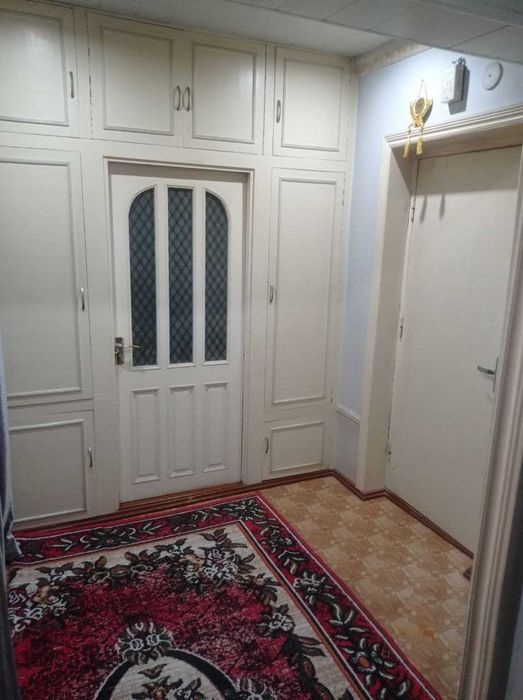 Срочно продается 3 х комнатная квартира в Шайхантахурском р-не.