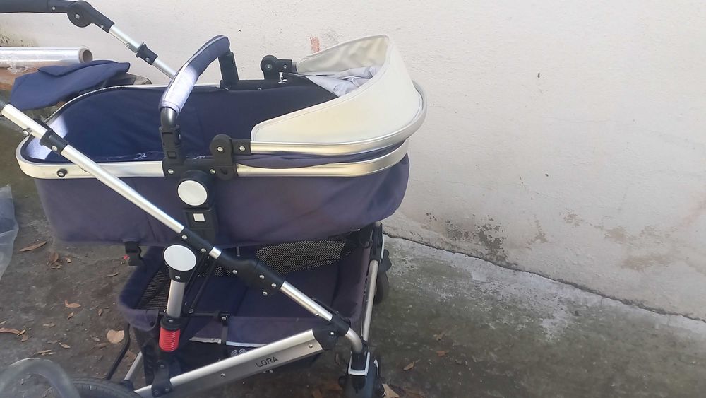 Комбинирана детска количка със стол за кола