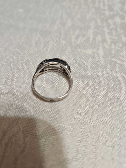 Продавам стар сребърен пръстен