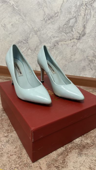 Продам туфли размер 33