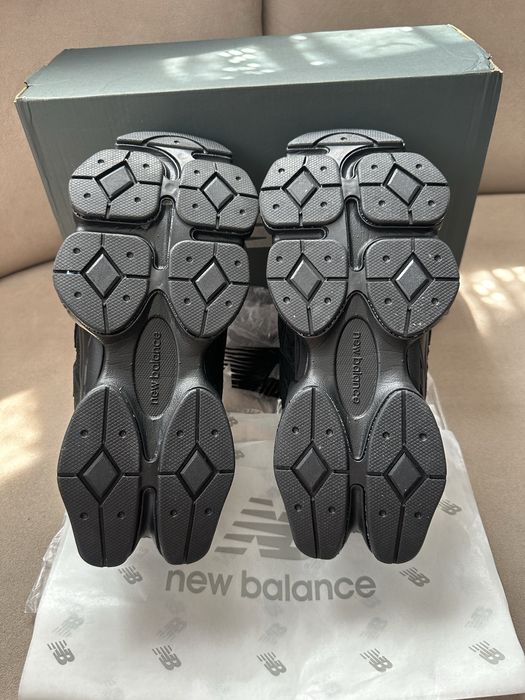 New Balance 9060 “Triple Black Suede” 40