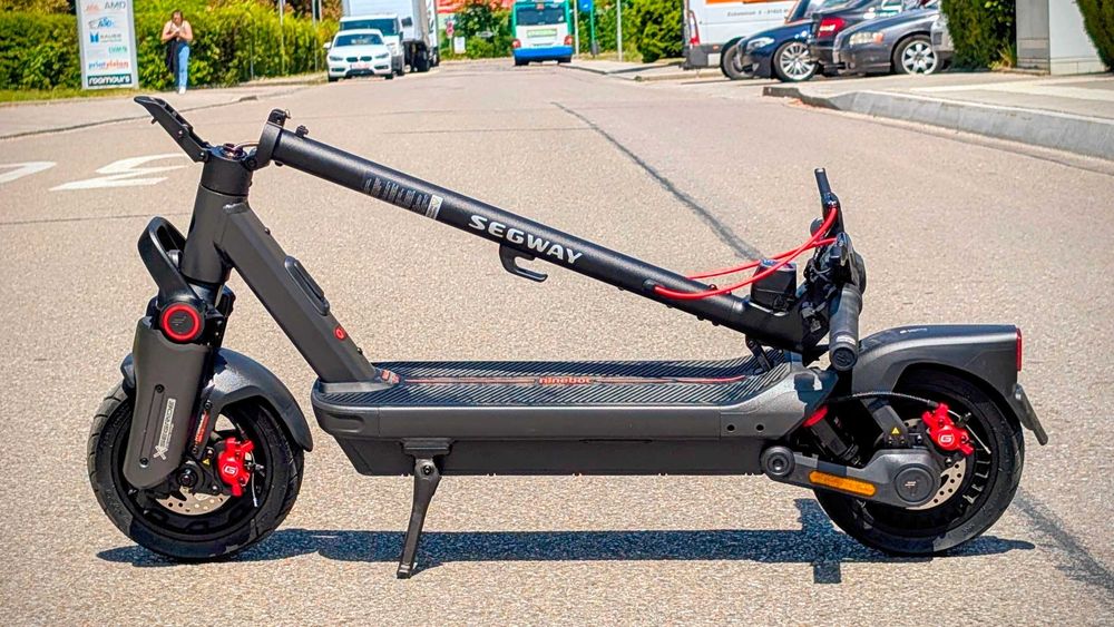 Ninebot Segway Max G3 - 2000W - Dubla suspensie - 45km/h - 80 km range - Frane disc - Aproape noua - Garantie eMAG