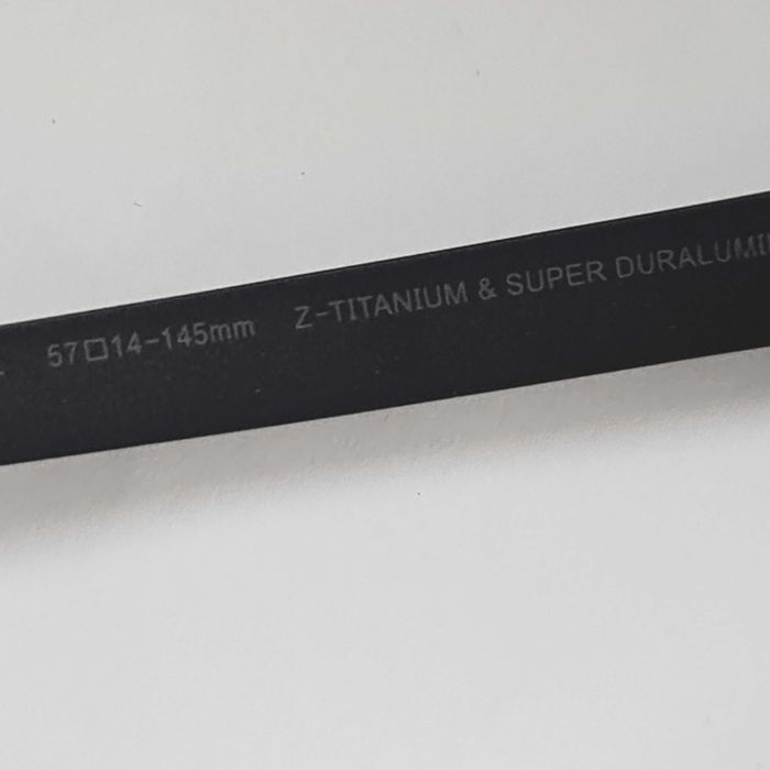 Солнцезащитные очки Charmant