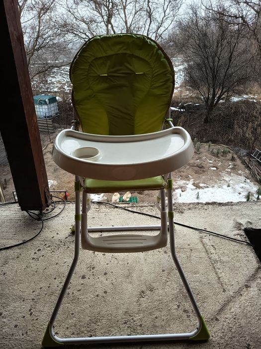 Scaun cu măsuță copii