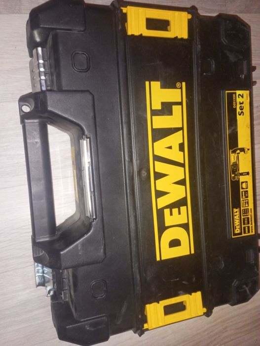 Перфоратор DeWalt