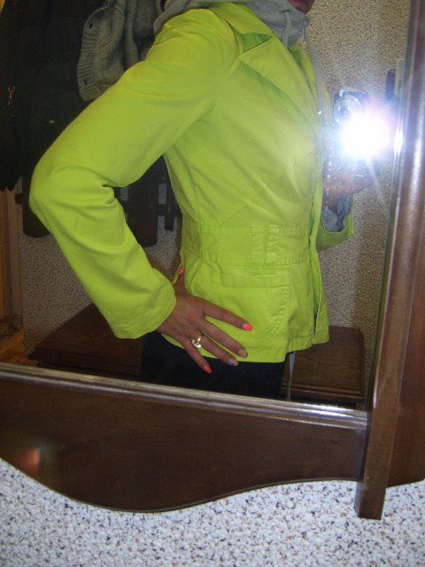 Only якенце с подарък маратонки и чанта :)