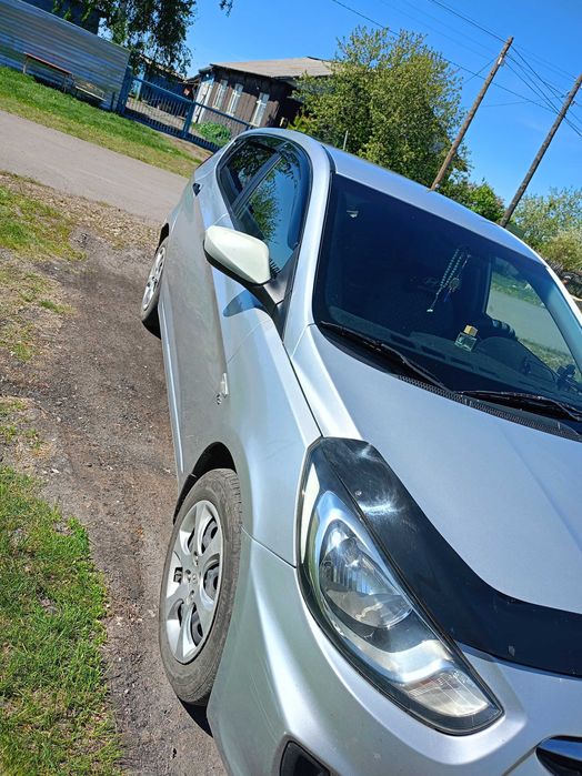 Машина. Hyundai.