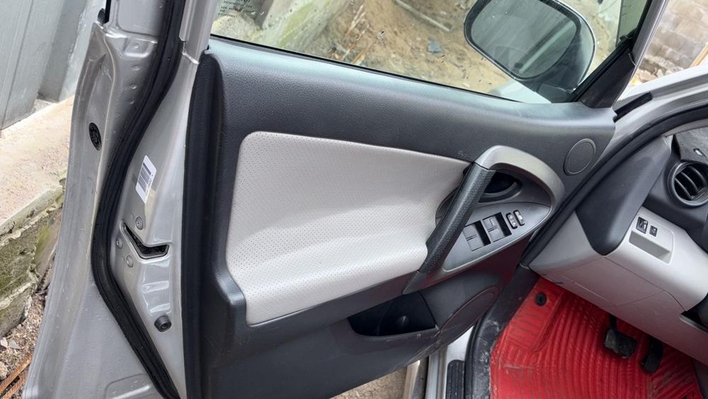 Продам машину тойота