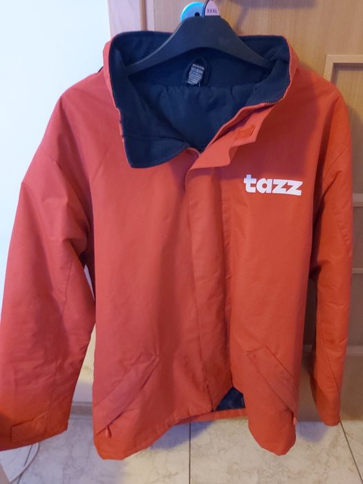 Greaca Tazz  2XL ca noua purtata o singura data