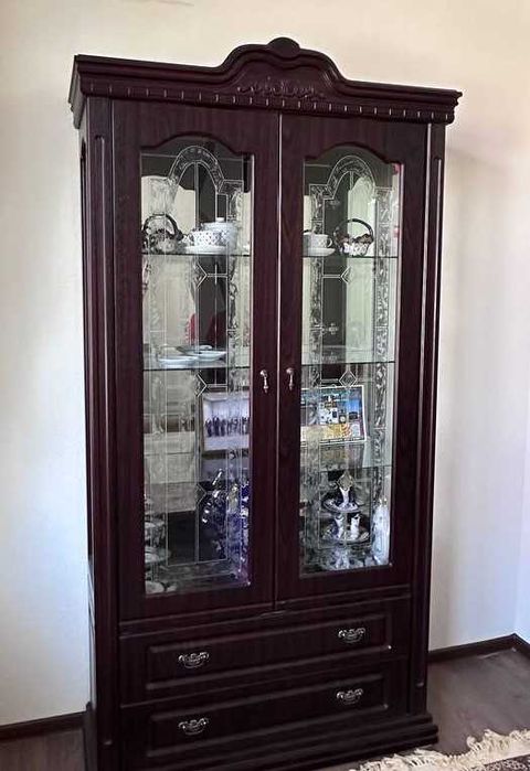 Продаётся  комплект мебели  для гостиной