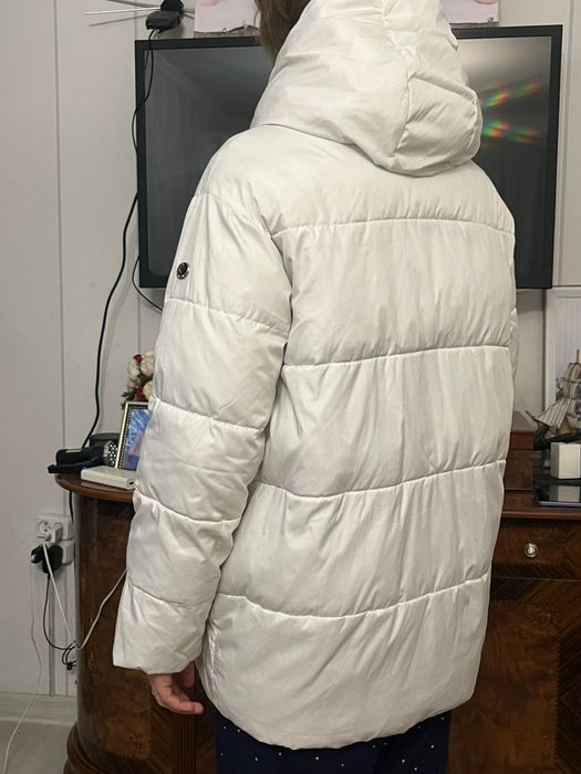 Стеганая куртка белая