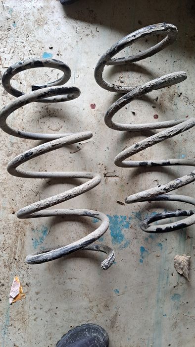 Продам пружины от 3.5 Camry