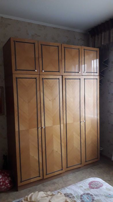 Продам шифоньер.