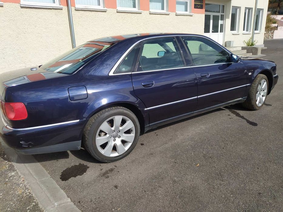 Audi a8 d2  TDI 2,5 два броя на части.