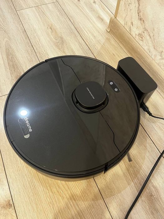 Срочно Продам робот-пылесос DreameBot D9 max