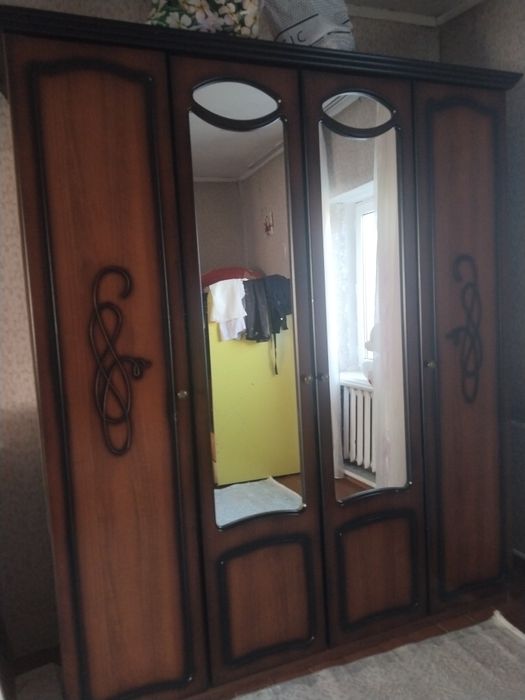 Спальный гарнитур