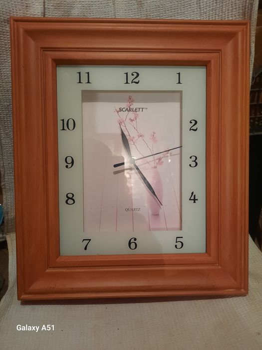 Настенные часы ттттт