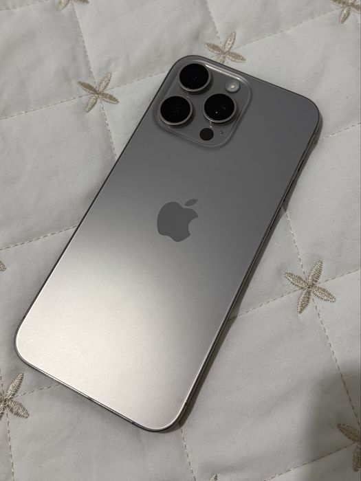 iphone 15 pro max titan