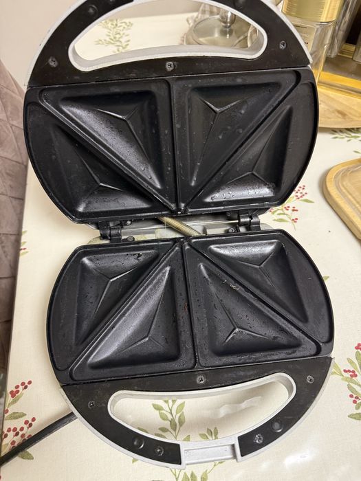 Вафельница рабочая ,самовывоз с мкрн Ужет