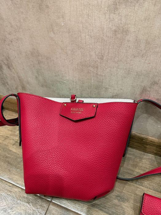 Двулицева чанта Guess
