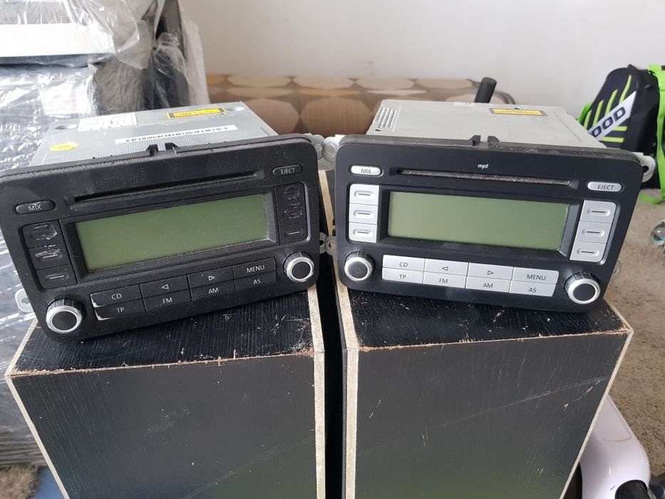 Vând radio cd MP3 3 original vw 1 sau 2 bucati